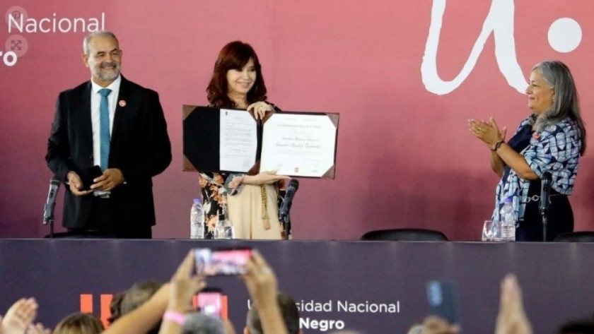 Cristina volvió a atacar a la Justicia y dijo que