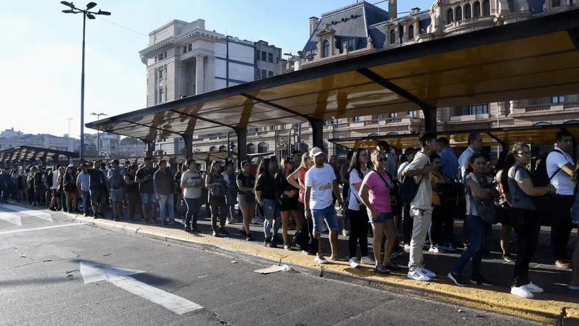 Paro de colectivos: La UTA mantiene su reclamo salarial y amenaza con nuevas medidas