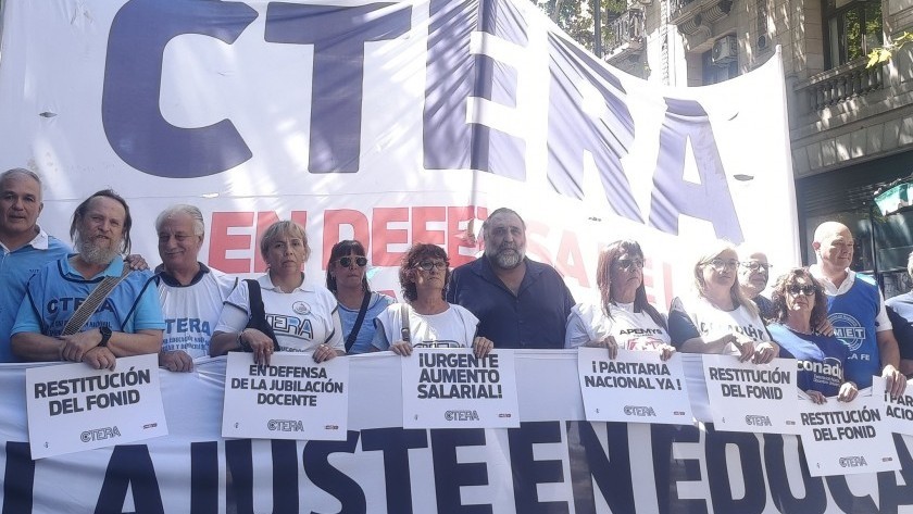 Paro docente: En repudio a la reforma laboral, la CTERA se moviliza